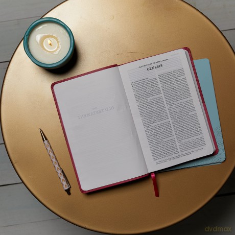 NKJV, Value Thinline Bible, Blue Leathersoft, Red Letter, Comfort Print: Holy Bible, New King James Version [KSIĄŻKA]