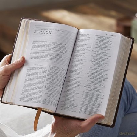 NRSVCE Sacraments of Initiation Catholic Bible, White Leathersoft, Comfort Print: New Revised Standard Version, White, Leathersoft, Catholic Commemorative Edition, Anglicised Text - Catholic Bible Press [KSIĄŻKA]