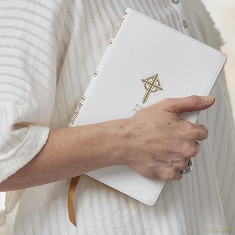 NRSVCE Sacraments of Initiation Catholic Bible, White Leathersoft, Comfort Print: New Revised Standard Version, White, Leathersoft, Catholic Commemorative Edition, Anglicised Text - Catholic Bible Press [KSIĄŻKA]