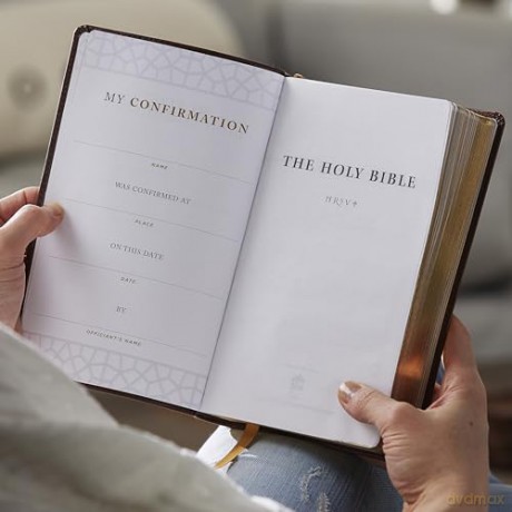 NRSVCE Sacraments of Initiation Catholic Bible, White Leathersoft, Comfort Print: New Revised Standard Version, White, Leathersoft, Catholic Commemorative Edition, Anglicised Text - Catholic Bible Press [KSIĄŻKA]