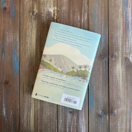 Operation: Happy: A World War II Story of Courage, Resilience, and an Unbreakable Bond - Walsh Jenni L [KSIĄŻKA]