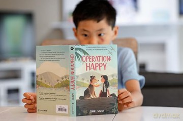 Operation: Happy: A World War II Story of Courage, Resilience, and an Unbreakable Bond - Walsh Jenni L [KSIĄŻKA]