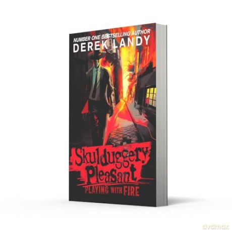 Playing With Fire: (2) (Skulduggery Pleasant) - Derek Landy [KSIĄŻKA]