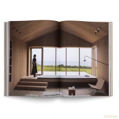 Stillness: An Exploration of Japanese Aesthetics in Architecture and Design [KSIĄŻKA]