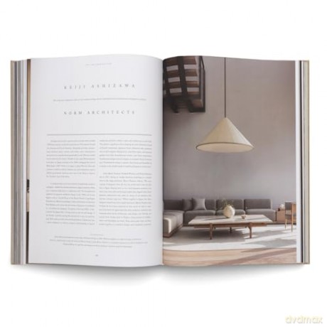 Stillness: An Exploration of Japanese Aesthetics in Architecture and Design [KSIĄŻKA]