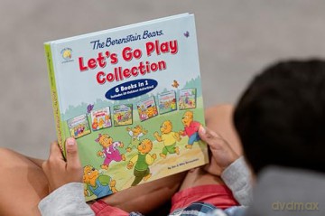 The Berenstain Bears Let's Go Play Collection: 6 Books in 1 (Berenstain Bears/Living Lights: A Faith Story) - Mike Berenstain [KSIĄŻKA]