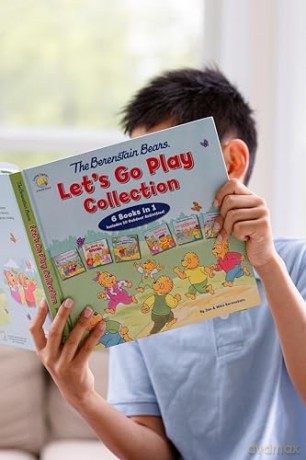 The Berenstain Bears Let's Go Play Collection: 6 Books in 1 (Berenstain Bears/Living Lights: A Faith Story) - Mike Berenstain [KSIĄŻKA]