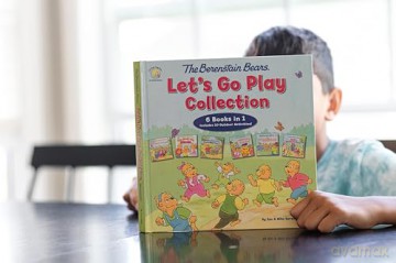 The Berenstain Bears Let's Go Play Collection: 6 Books in 1 (Berenstain Bears/Living Lights: A Faith Story) - Mike Berenstain [KSIĄŻKA]