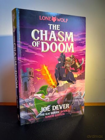 The Chasm of Doom: Lone Wolf Junior Edition 4: Lone Wolf #4 - Joe Dever [KSIĄŻKA]
