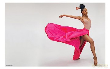 The Color of Dance: A Celebration of Diversity and Inclusion in the World of Ballet - Takiyah Wallace-Mcmi [KSIĄŻKA]