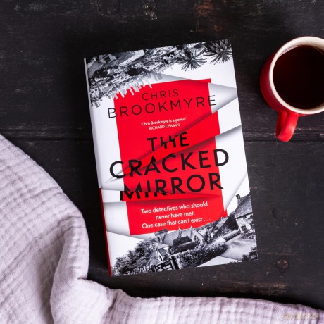 The Cracked Mirror: The exceptional brain-twisting mystery - Chris Brookmyre [KSIĄŻKA]