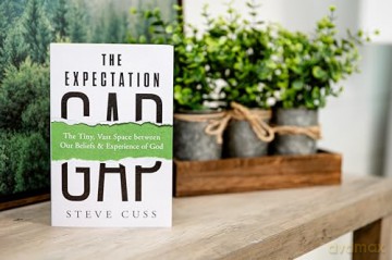 The Expectation Gap: The Tiny, Vast Space between Our Beliefs and Experience of God - Cuss Steve [KSIĄŻKA]