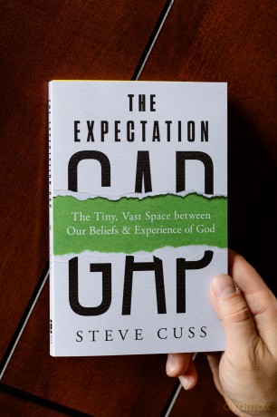The Expectation Gap: The Tiny, Vast Space between Our Beliefs and Experience of God - Cuss Steve [KSIĄŻKA]