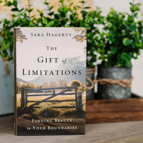 The Gift of Limitations: Finding Beauty in Your Boundaries - Hagerty Sara [KSIĄŻKA]