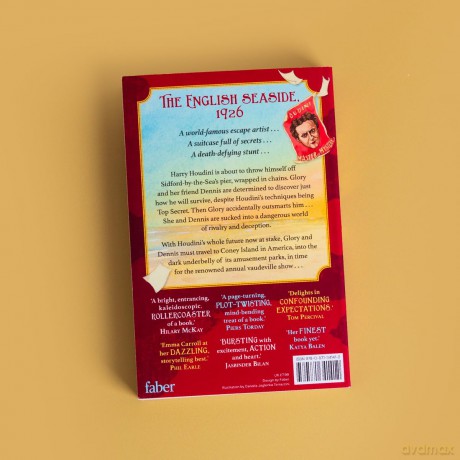 The Houdini Inheritance: A thrilling new historical adventure from the author of LETTERS FROM THE LIGHTHOUSE - Emma Carroll [KSIĄŻKA]