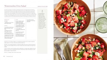 The Salad Lab: Whisk, Toss, Enjoy!: Recipes for Making Fabulous Salads Every Day (A Cookbook) - Darlene Schrijver [KSIĄŻKA]