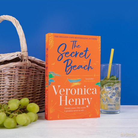 The Secret Beach: The stunning, escapist and gorgeously romantic new novel from the Sunday Times bestselling author - Veronica Henry [KSIĄŻKA]