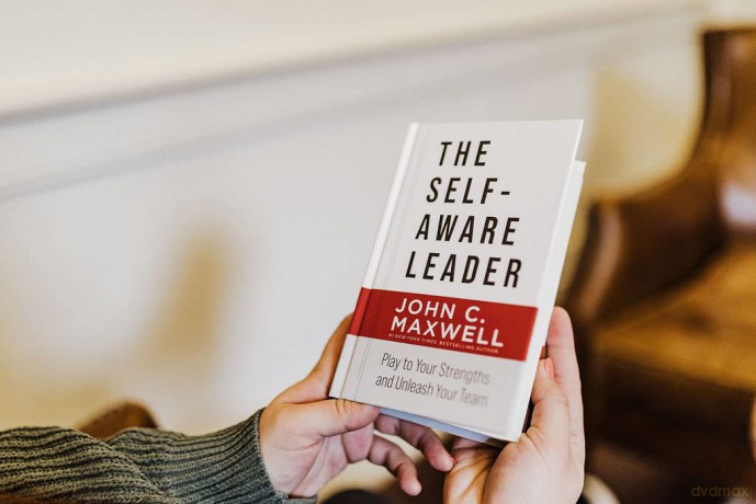 The Self-Aware Leader: Play to Your Strengths, Unleash Your Team - John C. Maxwell [KSIĄŻKA]