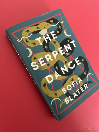 The Serpent Dance: A Twisty Murderous Midsummer Read - Sofia Slater [KSIĄŻKA]