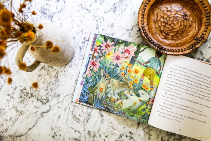 The Velveteen Rabbit Hardcover: The Classic Edition by acclaimed illustrator, Charles Santore (Charles Santore Children's Classics) - Charles Santore [KSIĄŻKA]