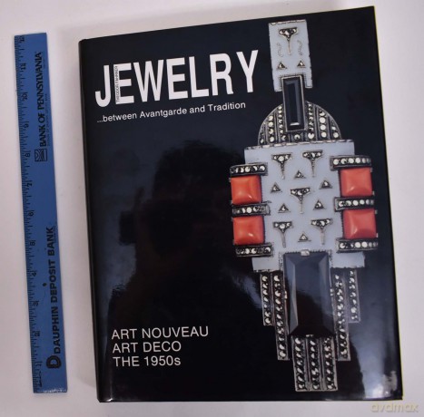THEODOR FAHRNER JEWELRY: Jewellery Between Avant-garde and Tradition - Ulrik Hase-Schumndt [KSIĄŻKA]