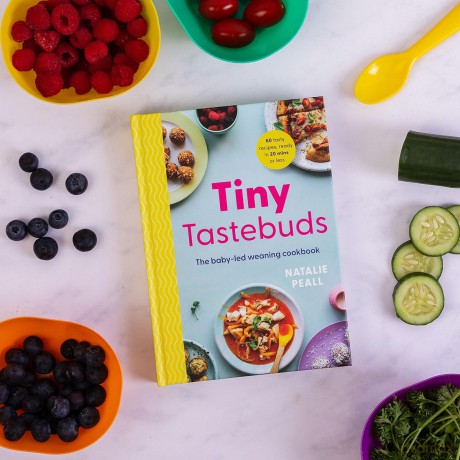 Tiny Tastebuds: The baby-led weaning cookbook - Natalie Peall [KSIĄŻKA]