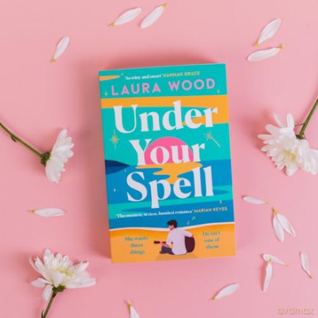 Under Your Spell: 'For any fans of Emily Henry, this is a romantic read supreme' - STYLIST - Laura Wood [KSIĄŻKA]