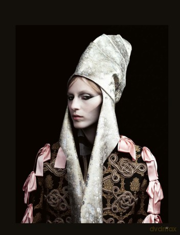 Willy Vanderperre: Prints, films, a rave and more? - Alexander Fury [KSIĄŻKA]