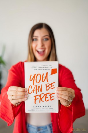 You Can Be Free: Overcoming Temptation and Habitual Sin by the Power and Promises of the Gospel - Kirby Kelly [KSIĄŻKA]