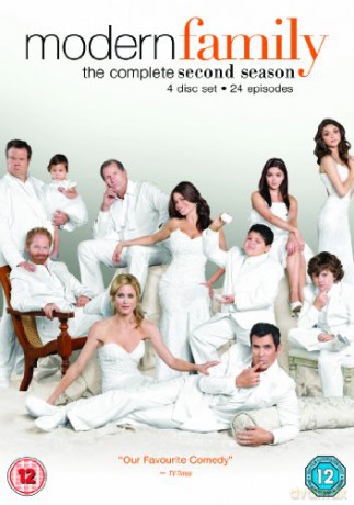 Modern Family Season 2 (Współczesna Rodzina Sezon 2) [4DVD]