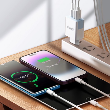 BWOO ładowarka sieciowa CDA133 40W wall charger 2 x USB-C ,1 x USB-A