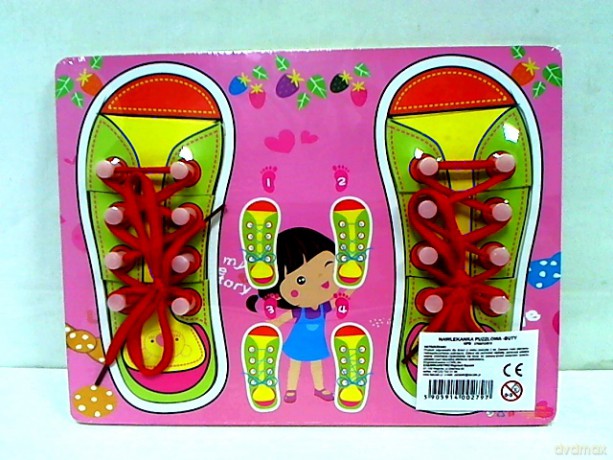 Drewniana nawlekanka puzzlowa - buty 02797
