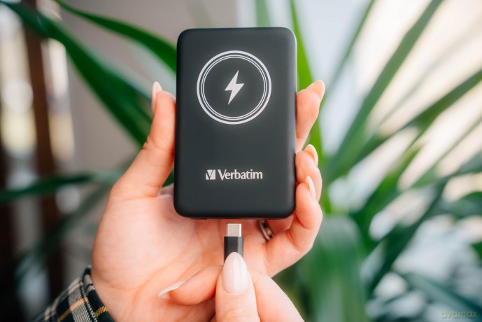 Verbatim - Charge Go Magnetic Wireless Power Bank 5000