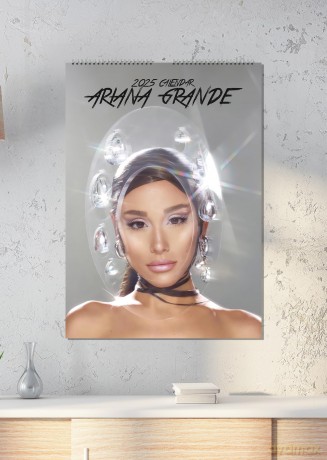 Ariana Grande: Ariana Grande 2025 Calendar [KALENDARZ]