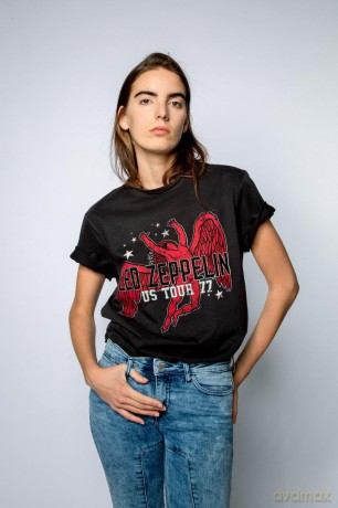 Led Zeppelin: Led Zeppelin - Us Tour 77 (Icarus) Amplified Vintage Charcoal Xx Large T-Shirt