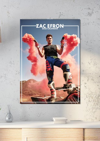 Zac Efron: Zac Efron 2025 Calendar [KALENDARZ]