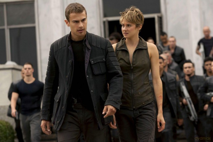 Divergente / Divergent Series: Insurgent / The Divergent Series: Allegiant (Niezgodna / Niezgodna: Zbuntowana / Niezgodna: Wierna) [3xBlu-Ray 4K]+[3xBlu-Ray]
