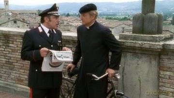 Don Matteo Staffel 4 - Gesamtbox - Alle 24 Folgen der populären und preisausgezeichneten Serie mit Terence Hill als moderner Pfarrer und Meister-Detektiv [Blu-Ray]