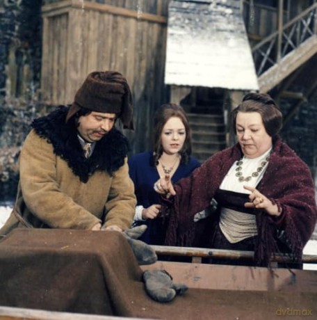 Drei Haselnüsse für Aschenbrödel - Special Edition mit Bonus-DVD (Filmjuwelen / DEFA-Märchen) [DVD]