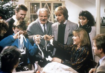 Fest im Sattel: Der Mooshof - Die Komplettbox mit 48 Episoden der deutschen Serie - Erlebe die familiäre Pferdeserie aus den 80er Jahren [DVD]