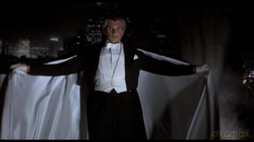 Liebe auf den ersten Biss (Love at first Bite) Mehrfach preisgekrönte (Dracula) Kult Horror-Komödie mit George Hamilton [DVD]