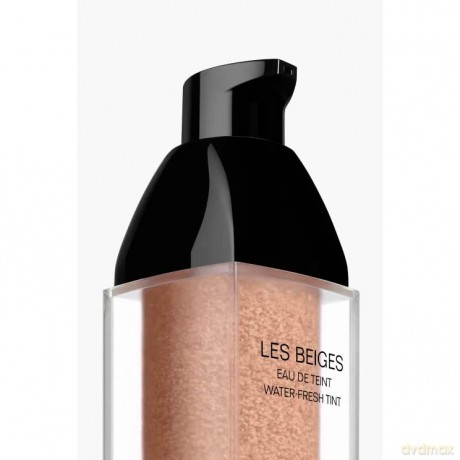 Chanel Les Beiges Eau De Teint Brightening Skin Gel 30 ml - Shade: Medium Light dla kobiety