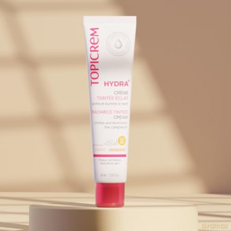 Topicrem Moisturizing toning skin cream SPF 50 (Radiance Tinted Cream) 40 ml - Shade: Claire - Light dla kobiety