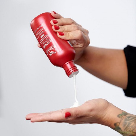 Wella Professionals Regenerating shampoo for all hair types Ultimate Repair (Shampoo) - Volume: 250 ml dla kobiety