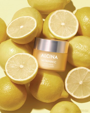 Alcina Day cream with vitamin C for bright and fresh skin (Day Cream) 50 ml dla kobiety
