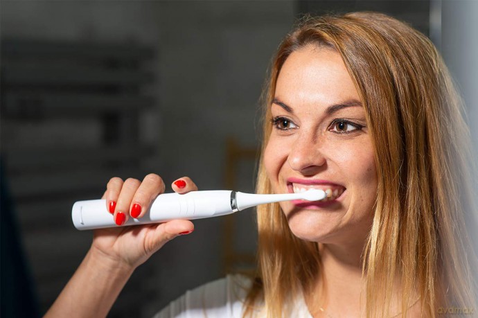 Concept Sonic toothbrush with travel case ZK4010 unisex