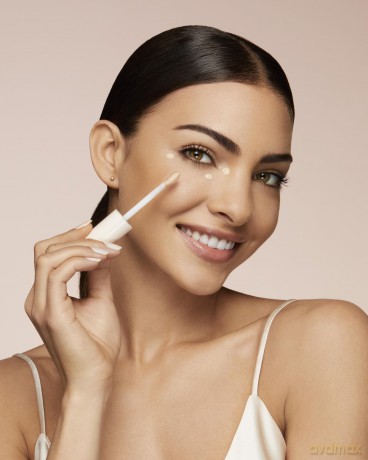 PUPA Milano Corrector for the eye area Wonder Me (Fatigue Eraser) 4.2 ml - Shade: 030 Medium Warm Beige dla kobiety