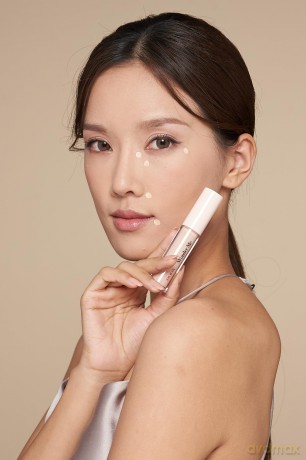 PUPA Milano Corrector for the eye area Wonder Me (Fatigue Eraser) 4.2 ml - Shade: 030 Medium Warm Beige dla kobiety