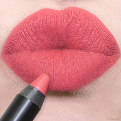 Nudestix Long-lasting matte lipstick and lip pencil (Magnetic Matte Lip Color) - Shade: Capri dla kobiety