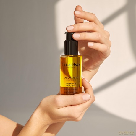Natura Bissé Revitalizing dry body oil Diamond Well-Living Experience Energize Oil (Revitalizing Body Massage Oil) 1000 ml dla kobiety